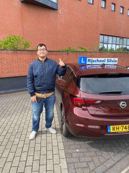 Ryzkov is geslaagd voor het rijbewijs