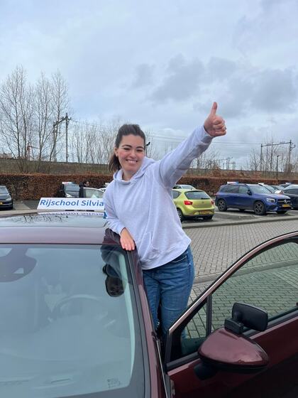 Tessel is geslaagd voor het rijbewijs