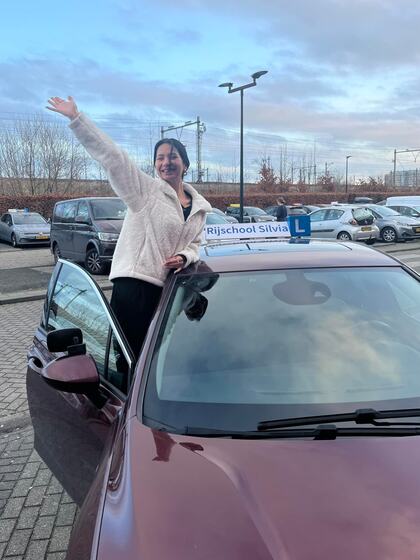 Jaclyn is geslaagd voor het rijbewijs