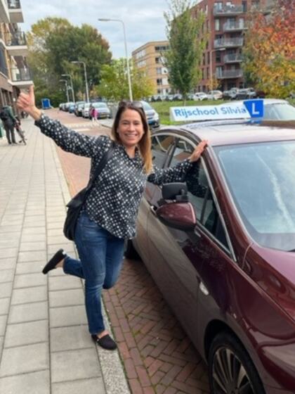 Marjolein is geslaagd voor het rijbewijs