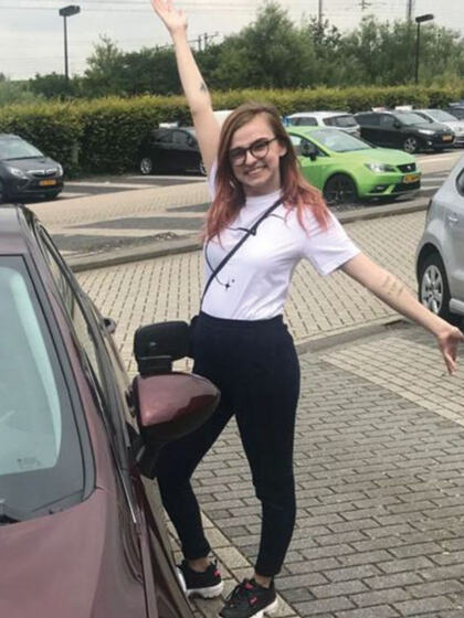 Sacha is geslaagd voor het rijbewijs