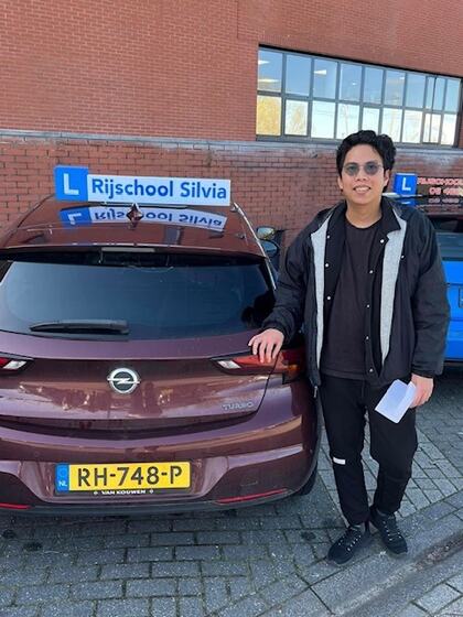 Patrick is geslaagd voor het rijbewijs